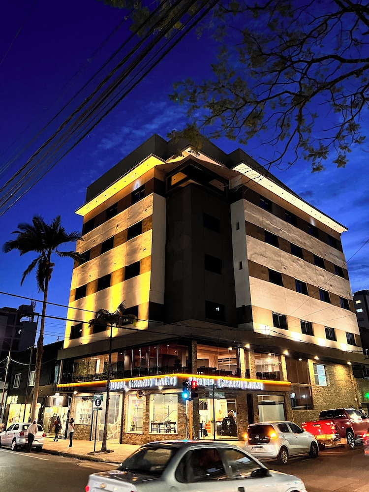 Hotel Grand Lago in Posadas, Argentina