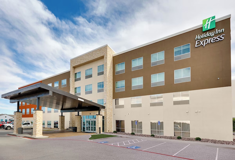 Holiday Inn Express Kermit by IHG - photo 32
