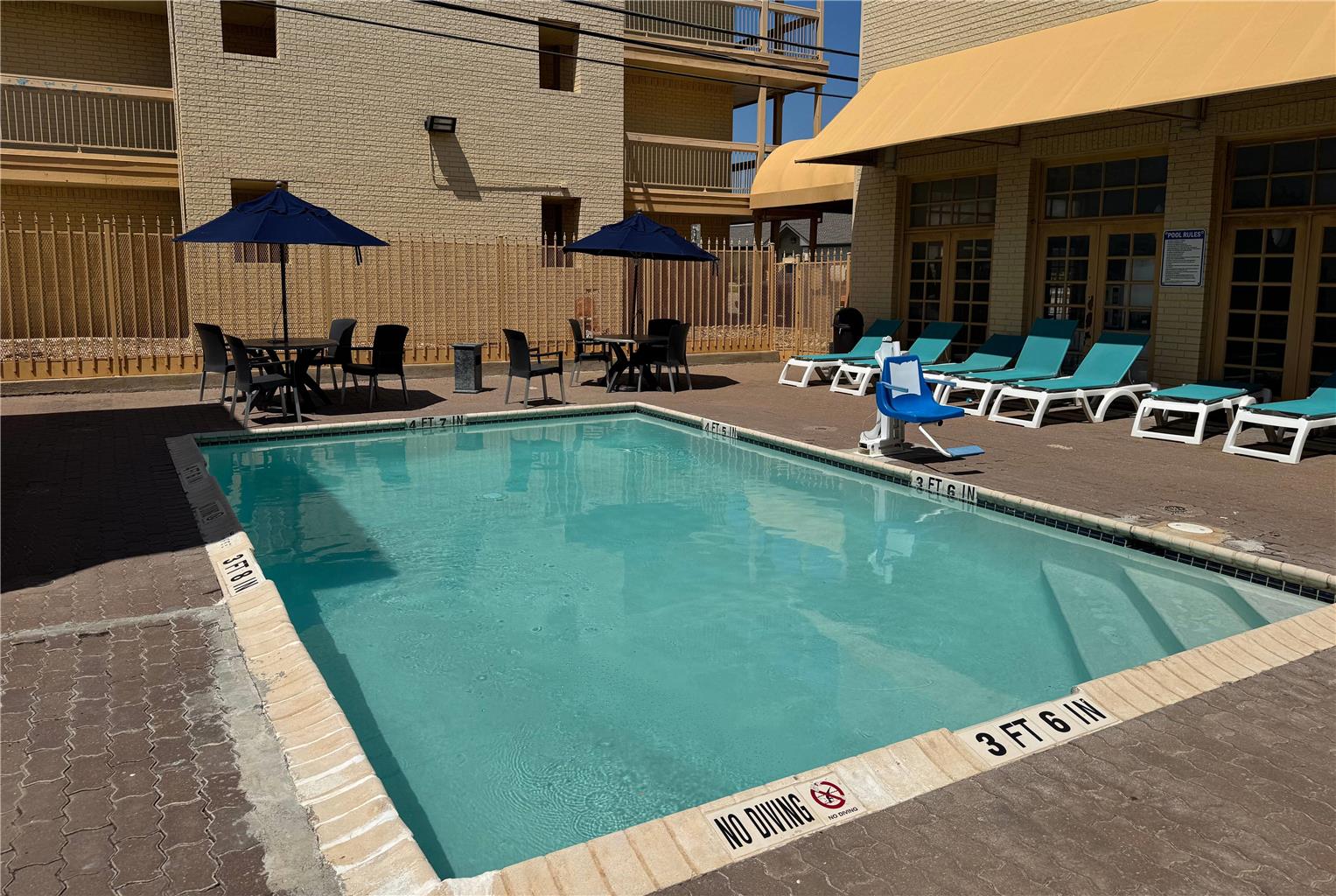 Days Inn by Wyndham Georgetown - photo 12