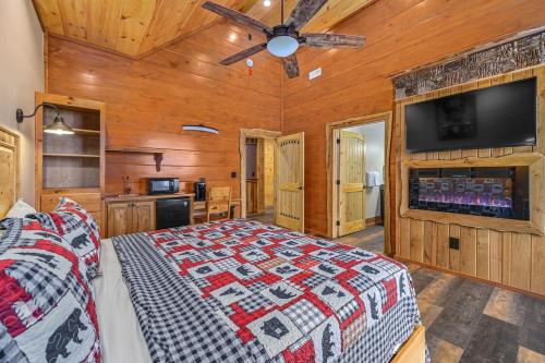 Tennessee Whiskey Indoor Pool Amazing Views Theater Room Hot Tub 5 Star Luxury - photo 35
