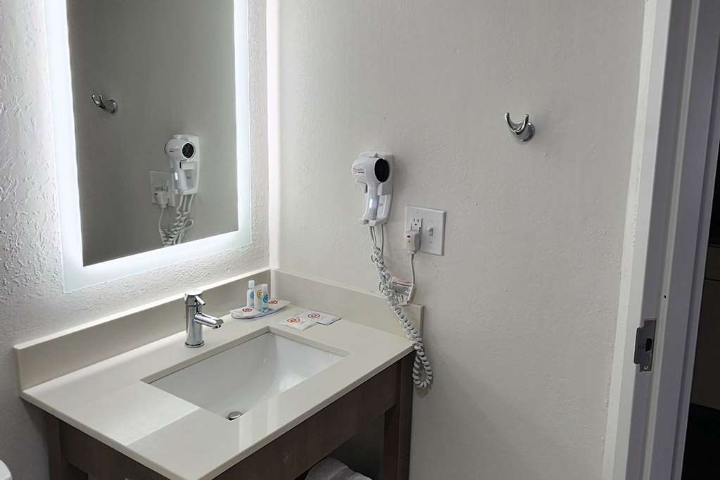 Comfort Inn Pensacola University Area - photo 8