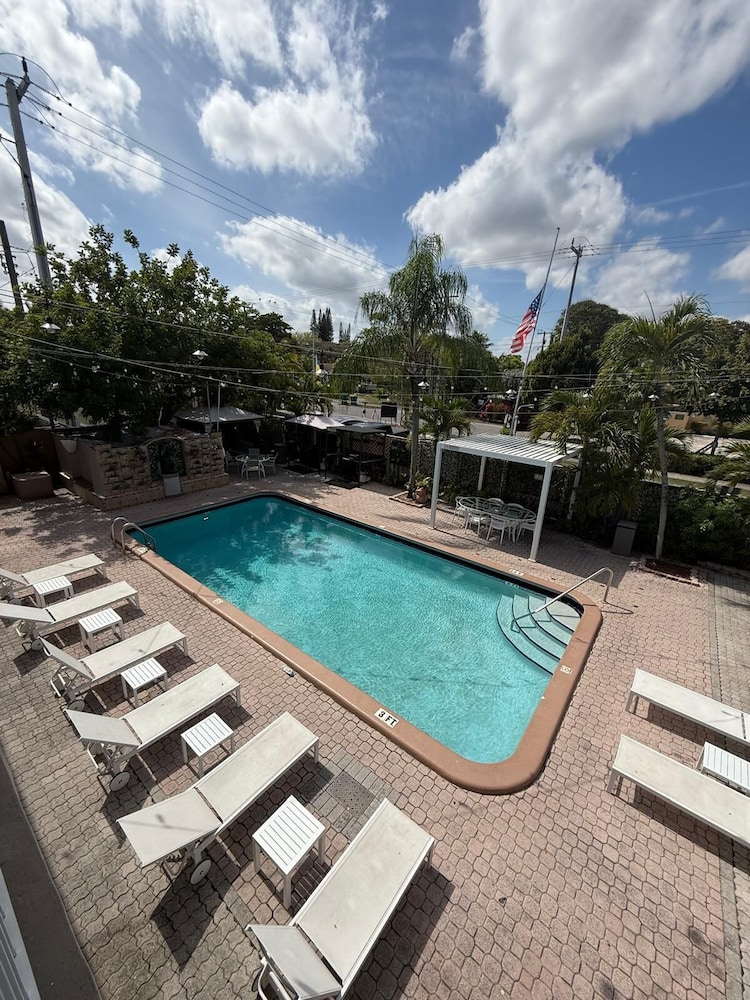 Sheridan Guesthouse - photo 16