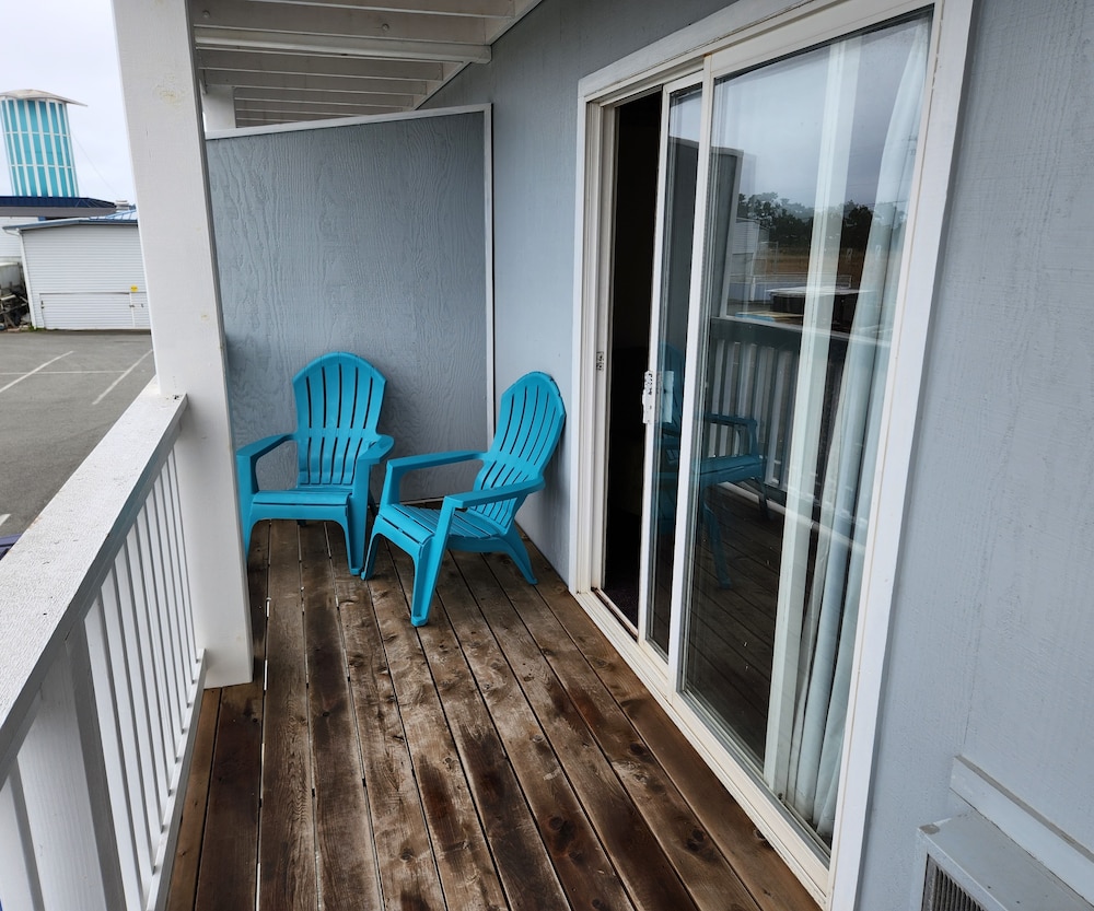 Bayview Inn - photo 31