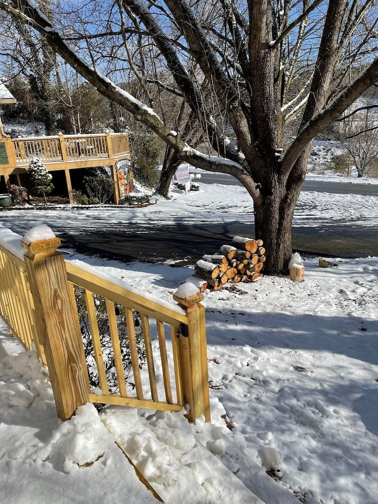Mountain Aire Cottages & Inn - photo 153