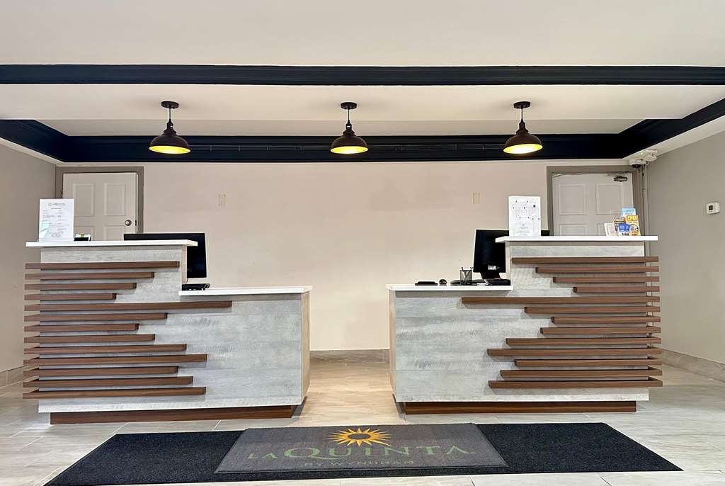 La Quinta Inn by Wyndham Huntsville Research Park - featured photo