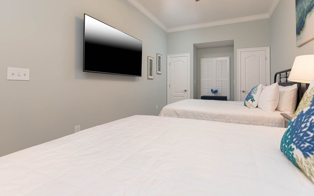 Phoenix Gulf Tower 1702 2 Bedroom Condo - photo 8