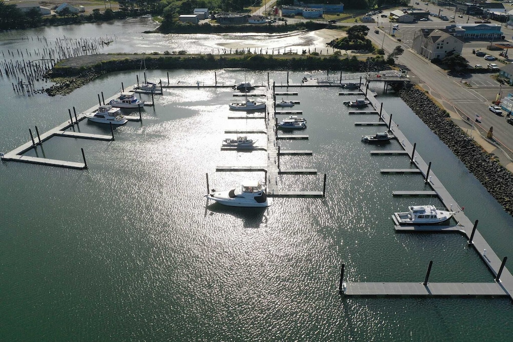 Sunset Oceanfront Lodging - photo 95