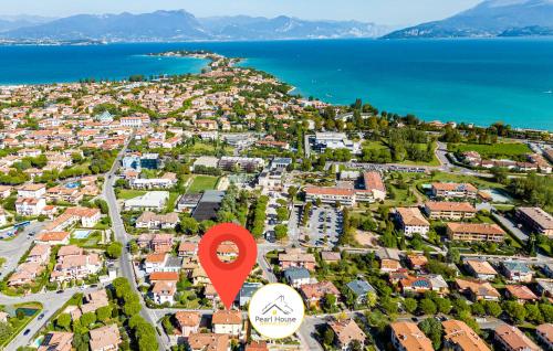 Pearl House Sirmione Holiday Jacuzzi Privata in Sirmione, Italy