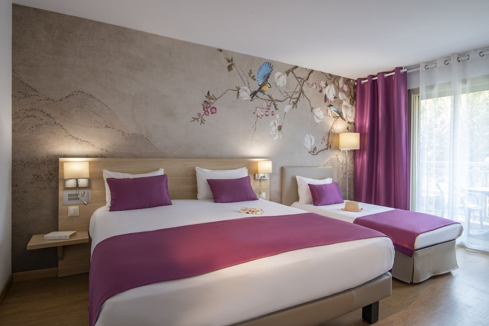 Hotel Chambord — hotel in Menton