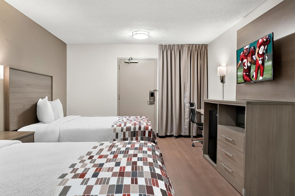 Red Roof Inn Auburn Hills - photo 14