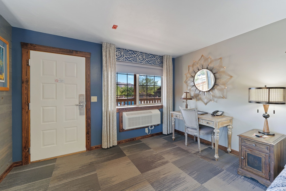 Desert Rose Resort & Cabins - photo 14