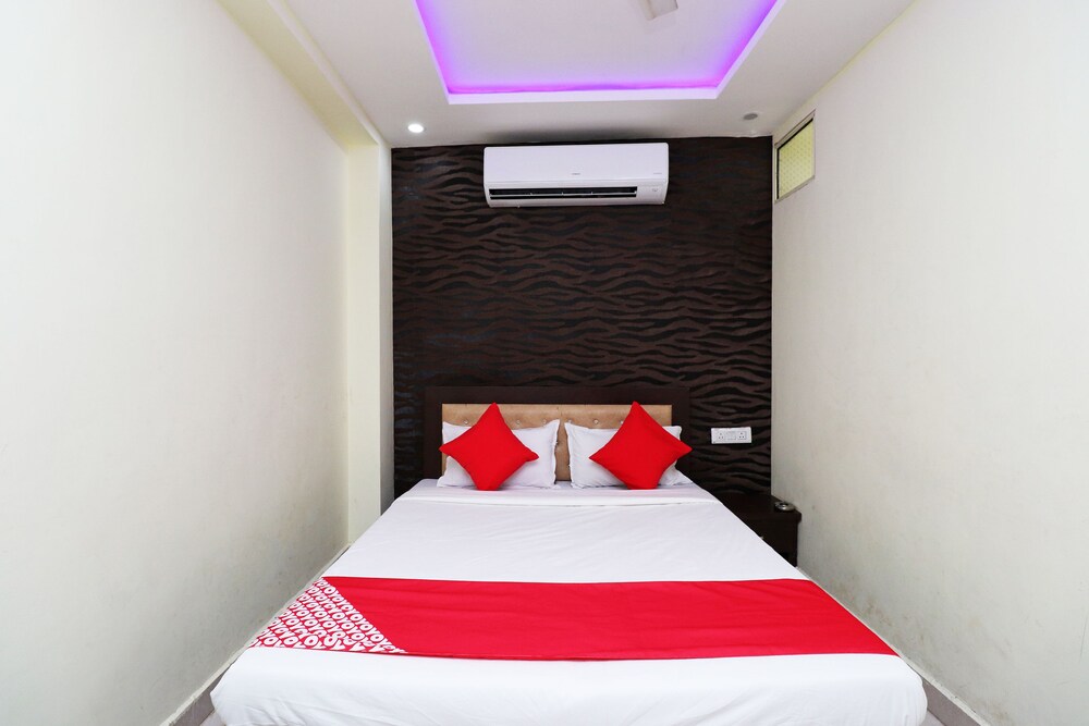 Fabhotel Sumangal in Gwalior, India