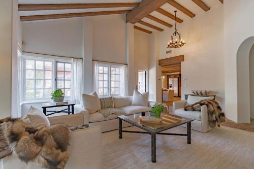 Idyllic Casita on Private Fairbanks Ranch Estate — 4-Star Luxury Hotel in Rancho Santa Fe, United States