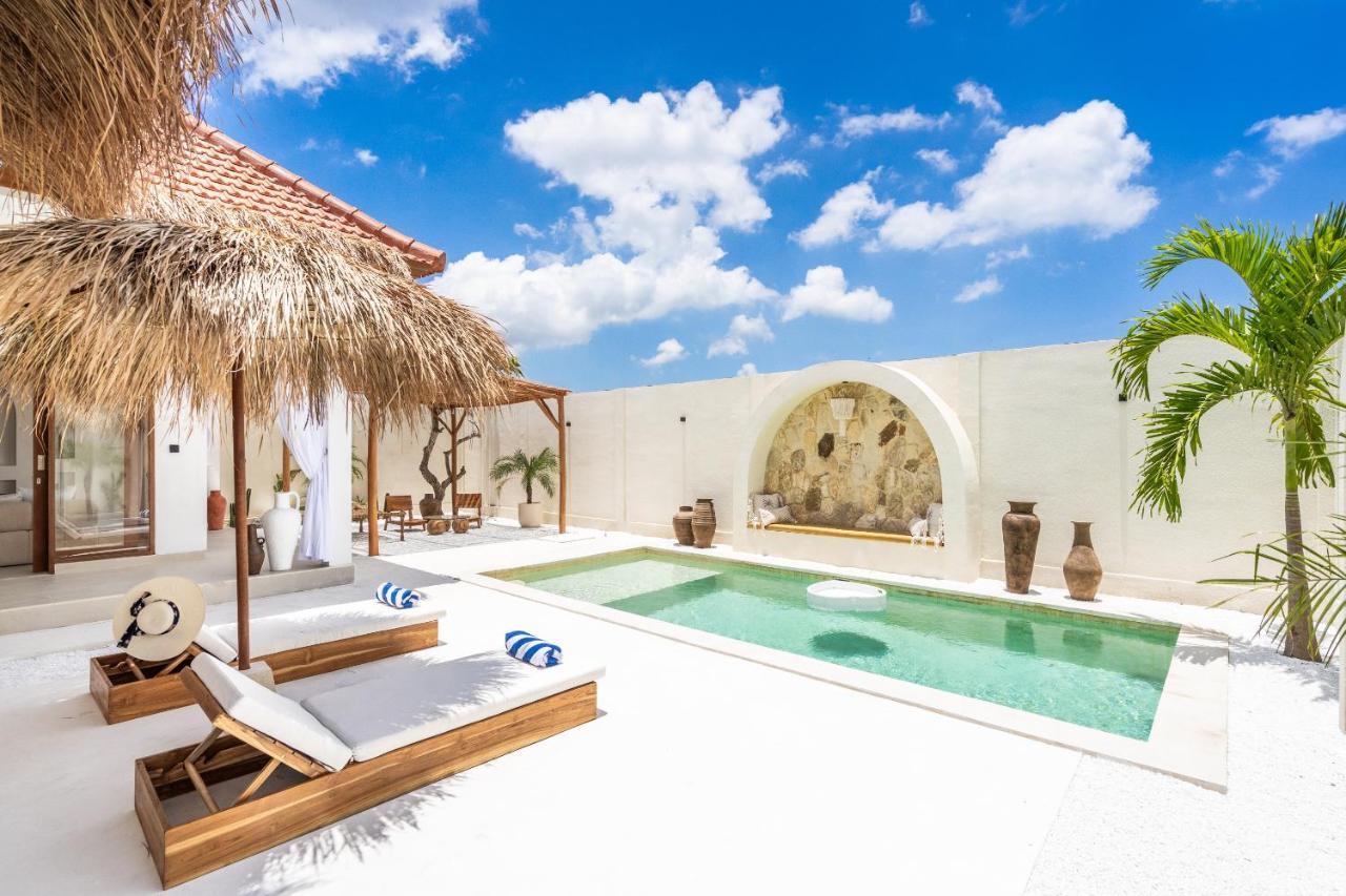 Casa Bonita 1 Central Canggu — 4-Star Luxury Hotel in Canggu, Indonesia