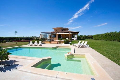 Finca Can Vanrell in Muro, Spain