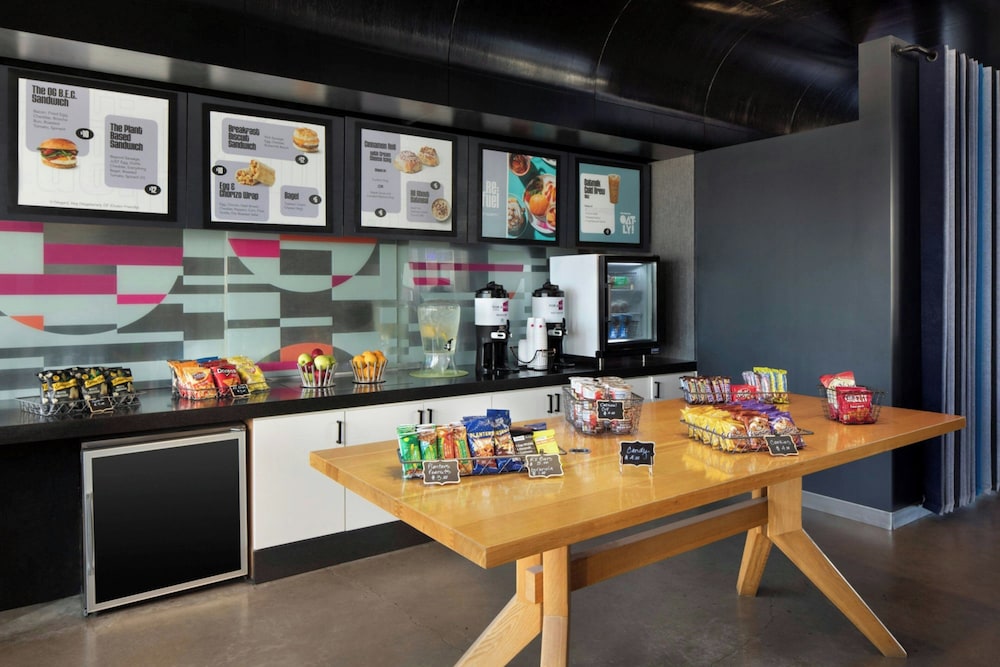 Aloft Phoenix Airport - photo 25