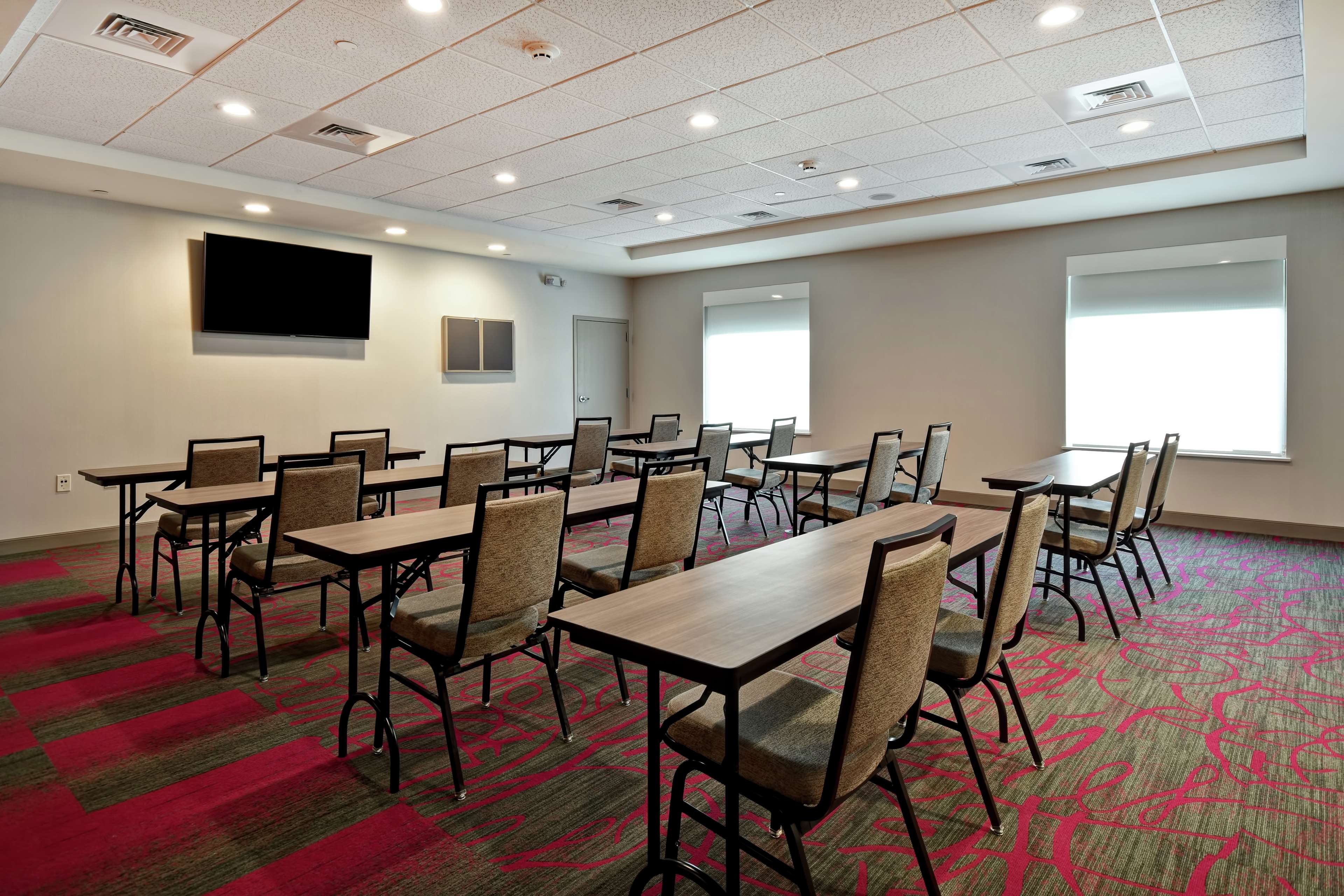 Home2 Suites by Hilton Birmingham Fultondale - photo 18