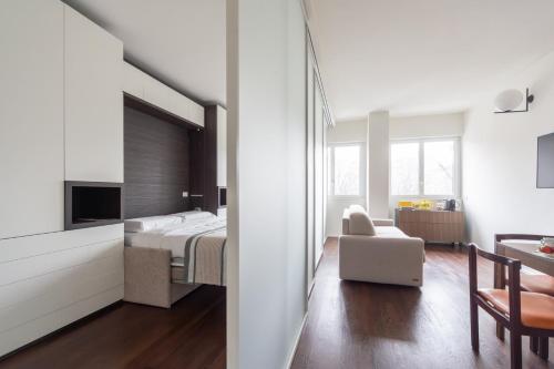 Charming & Bright Apartment near Milan's Fashion District — 4-Star Luxury Hotel in Milan, Italy