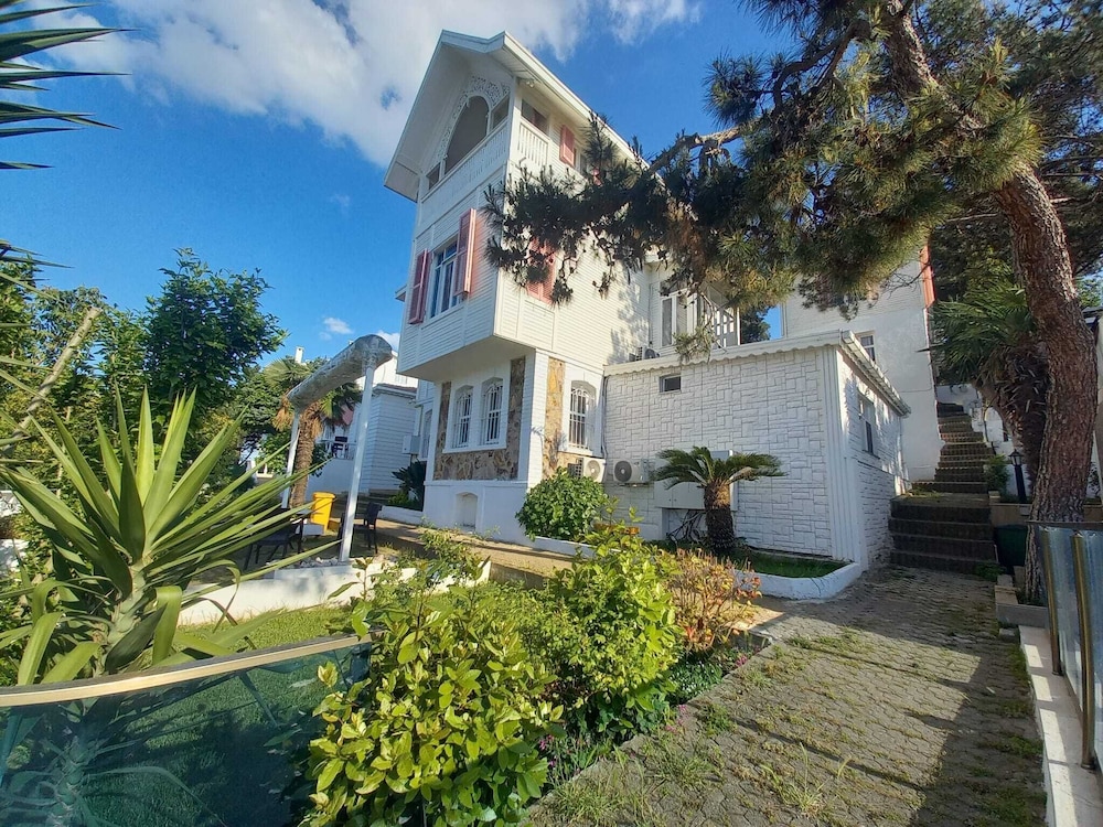 Noya Köşk in Adalar, Turkey