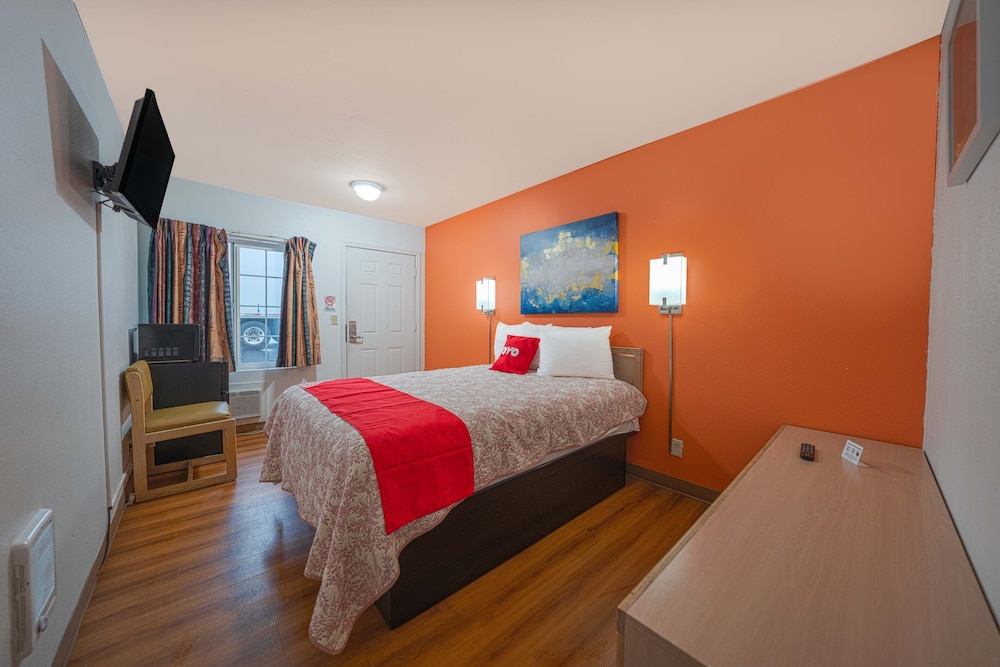 Royal Gateway Motel By OYO - photo 20