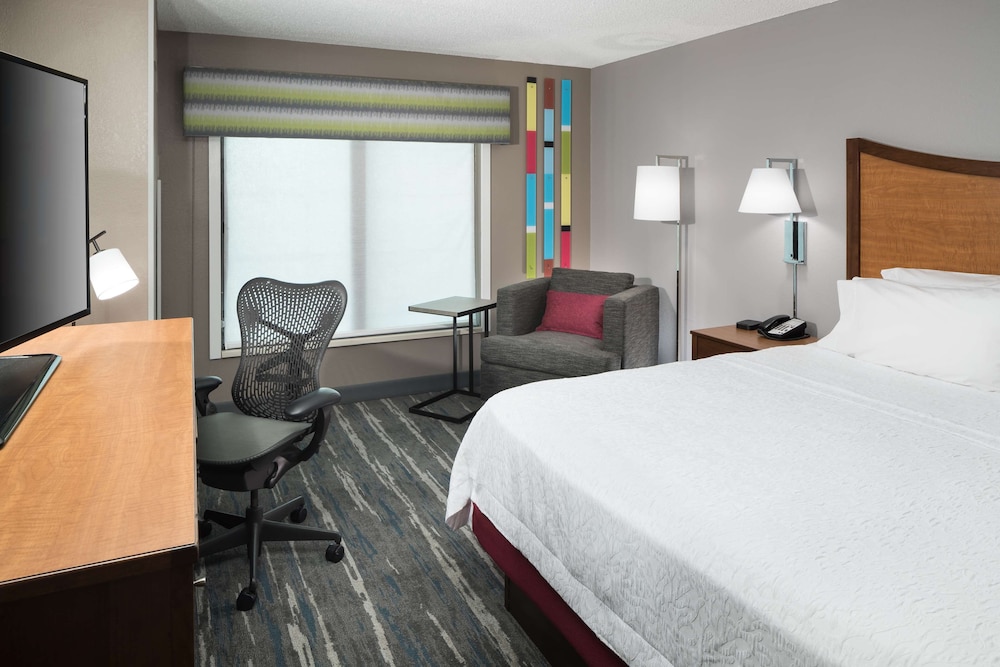 Hampton Inn & Suites Chicago North Shore Skokie - photo 31