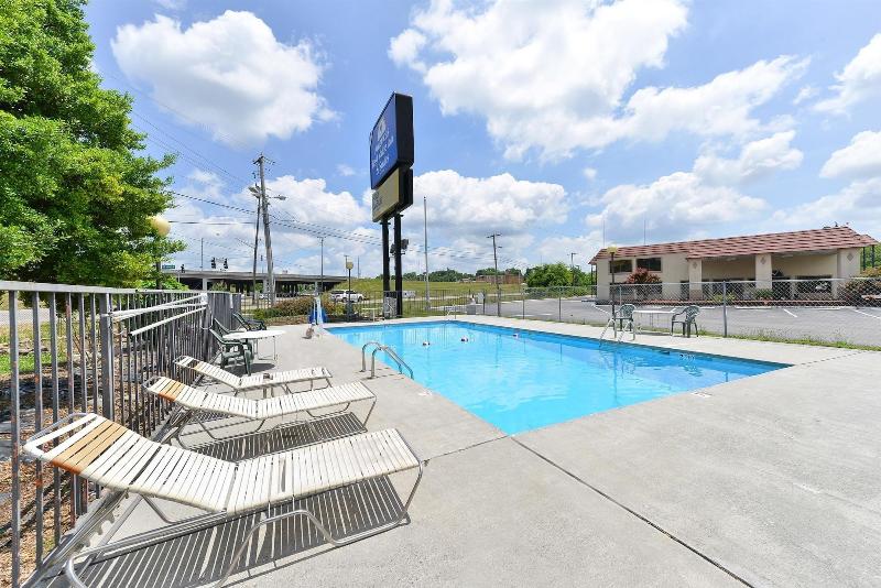 Americas Best Value Inn & Suites Knoxville North - photo 13