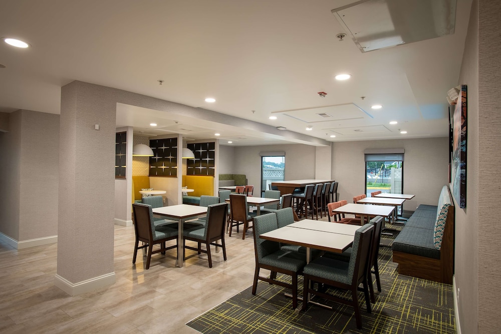 Hampton Inn Seaford - photo 41