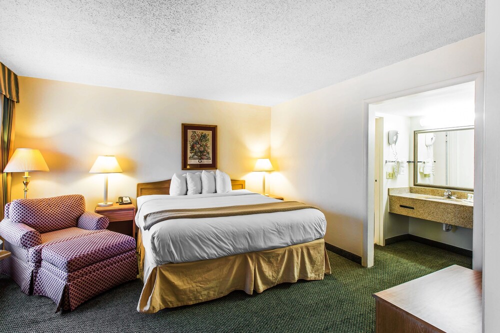 Quality Inn & Suites Waycross - photo 8