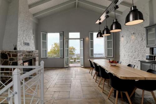 Iris Home — 4-Star Luxury Hotel in Plomari, Greece