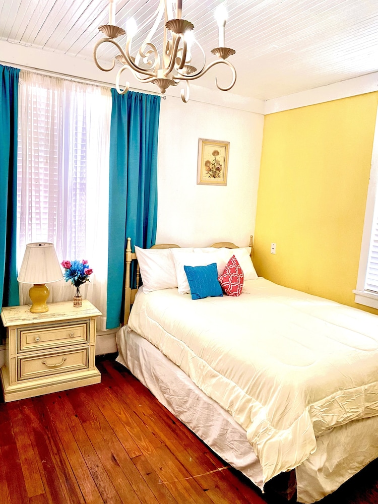 Bella's Boutique Hotel - photo 56