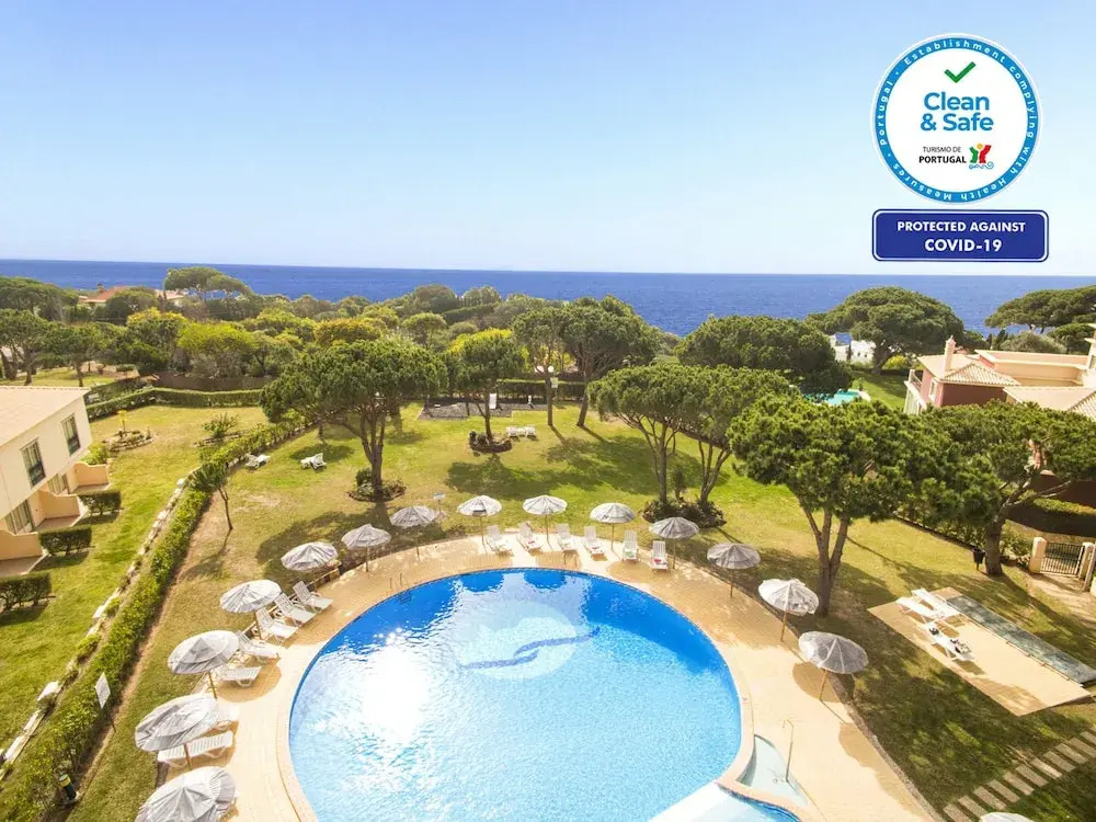 Apartamento Ipanema 2 — 4-Star Luxury Hotel in Albufeira, Portugal