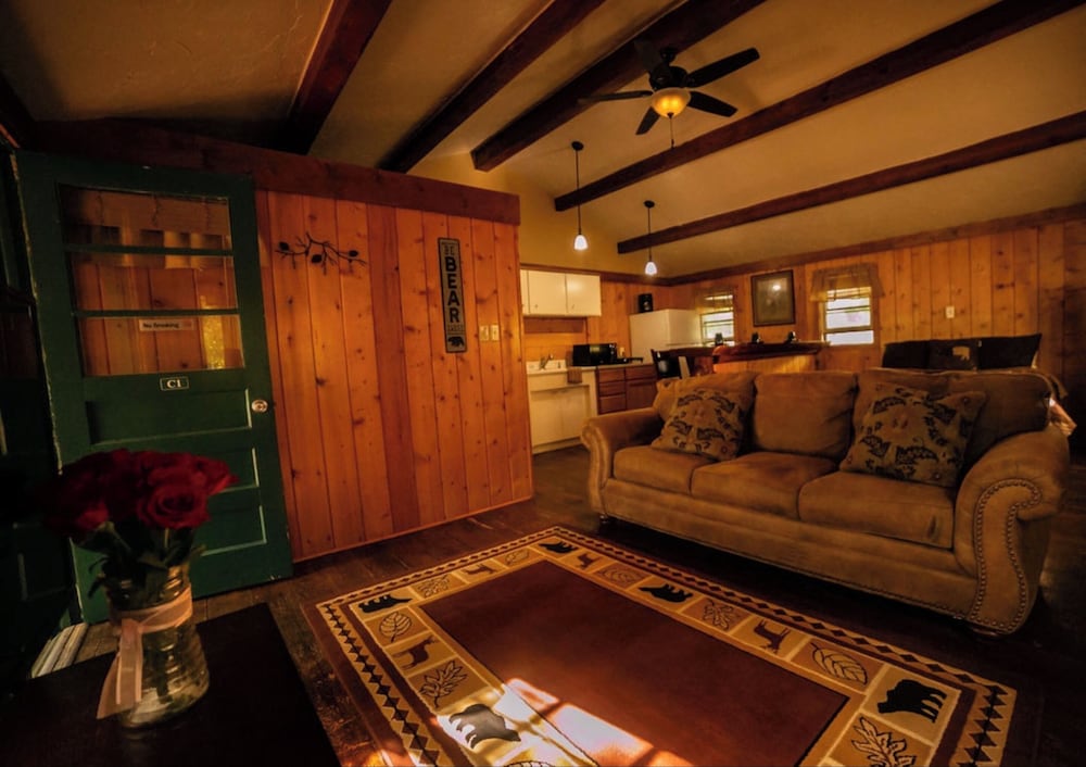 Chinook Winds Motel - photo 98