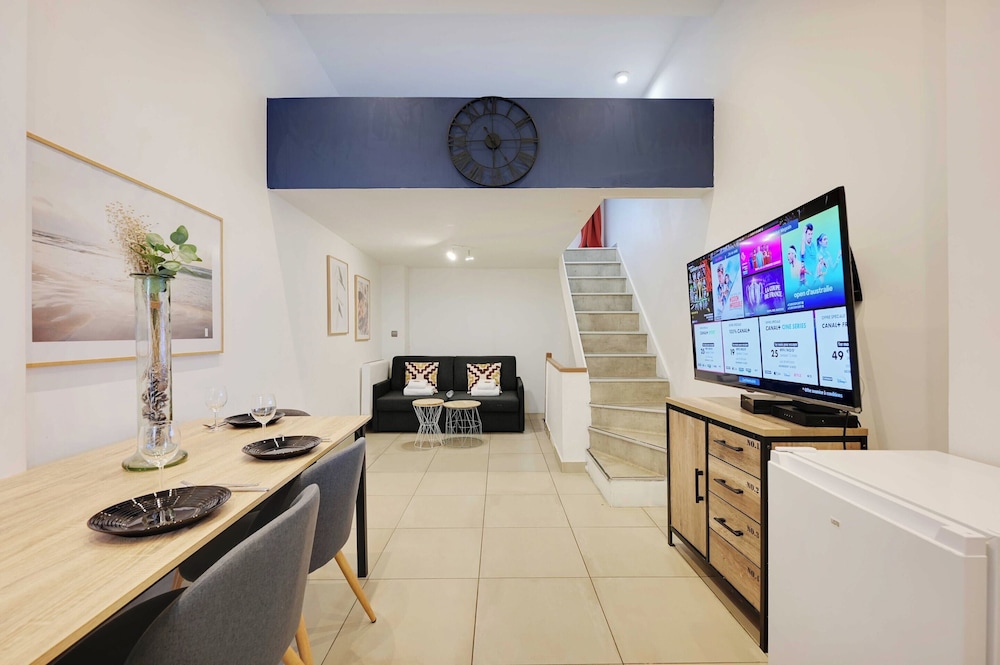 Charming Apartment 1br 4p Gare District — 4-Star Luxury Hotel in Paris, France