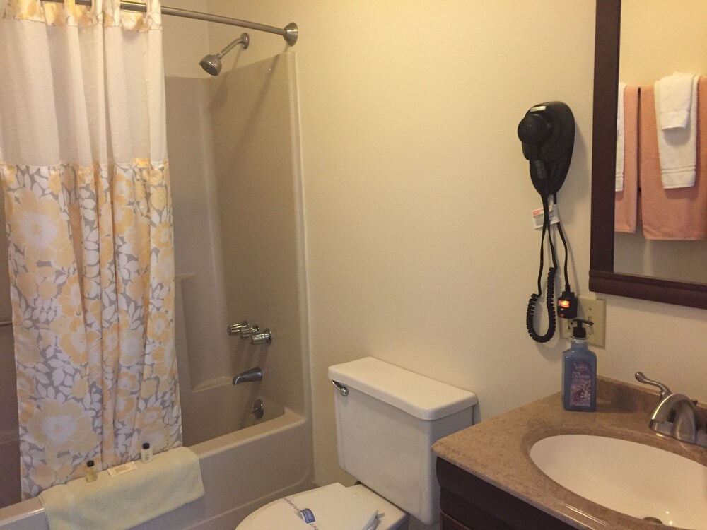 The Charles Inn at Vacationland Inns - photo 82