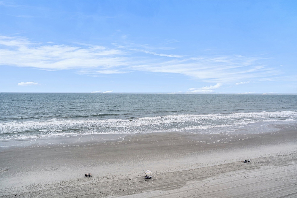 0611 Waters Edge Resort 2 Bedroom Condo by RedAwning - photo 36