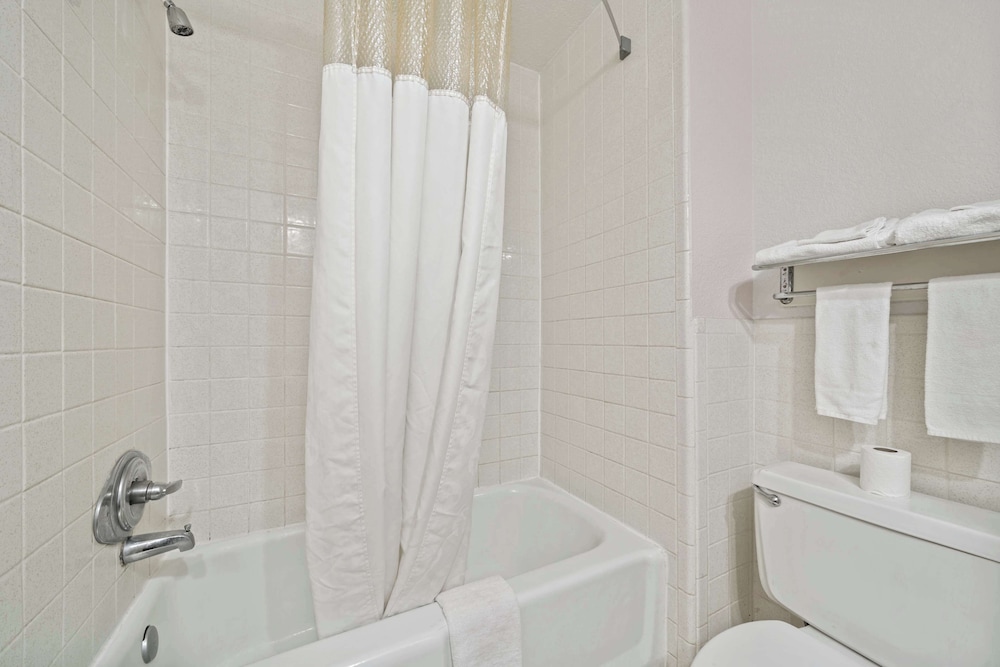 Americas Best Value Inn & Suites Brenham - photo 28