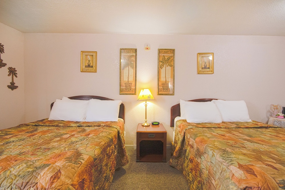 Sunflower Motel Hiawatha By OYO - photo 16
