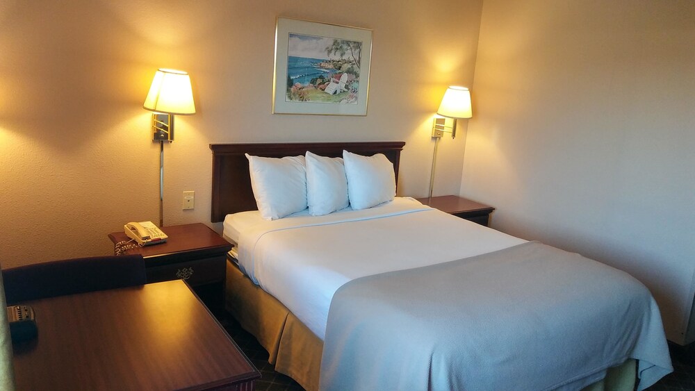 Briarwood Inn of Sparta - photo 20