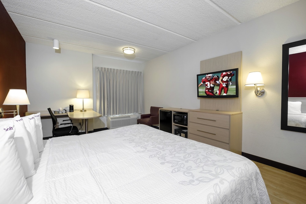 Red Roof Inn PLUS Gainesville - photo 23