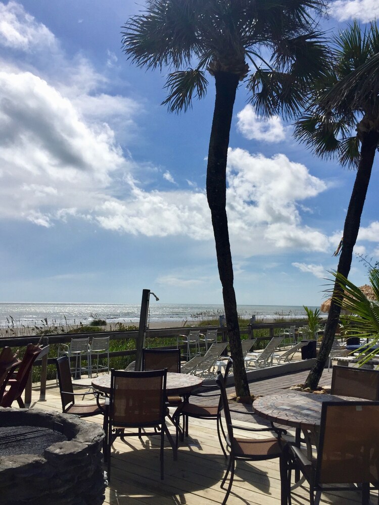 Surf Studio Beach Resort - photo 81