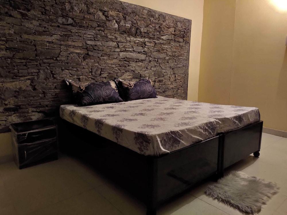 Atulya Neer Hotel in Tehri, India