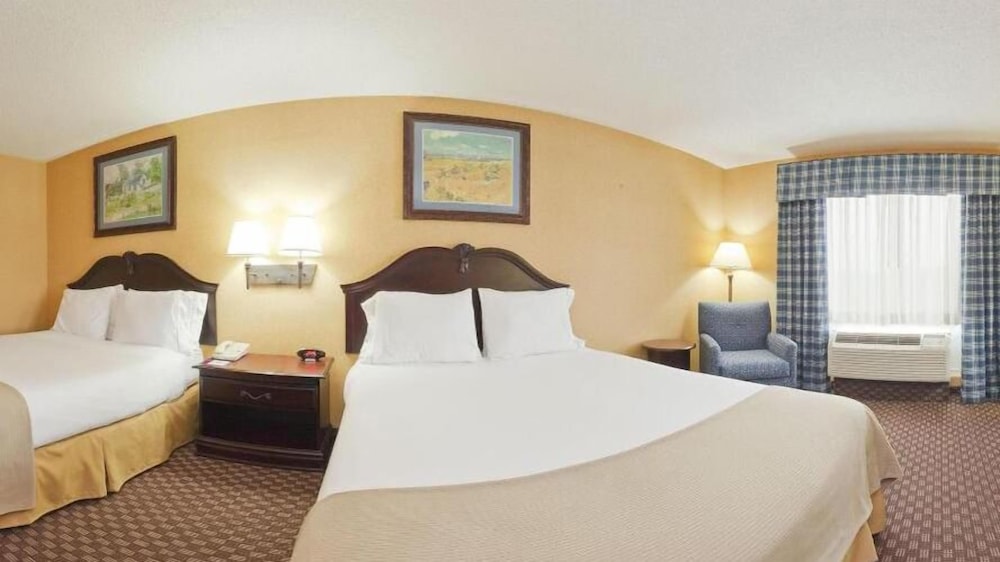Holiday Inn Express Hotel & Suites Frankfort by IHG - photo 13