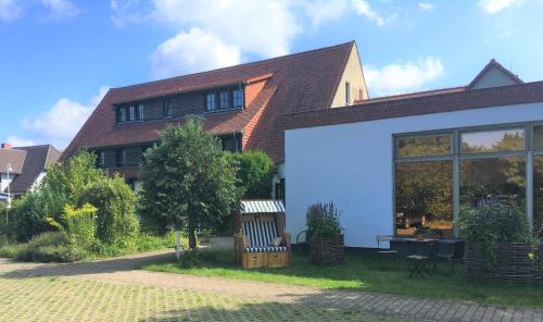 Hotel Pension Seeadler — carbon neutral stay, Ostseebad Prerow