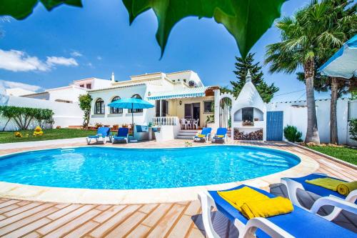 Villa Toad Hall — 4-Star Luxury Hotel in Pera, Portugal