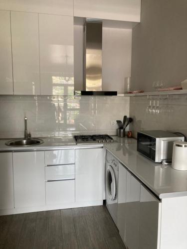 Sunny Apartment Ortachala