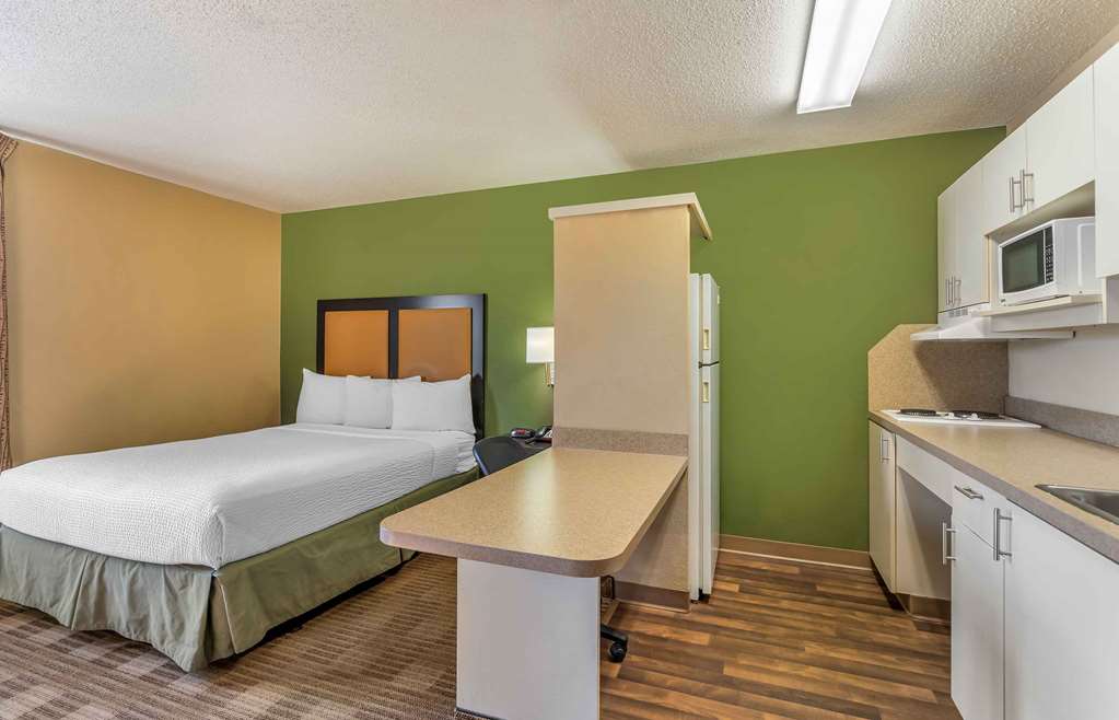 Extended Stay America Select Suites Chicago Downers Grove - photo 9