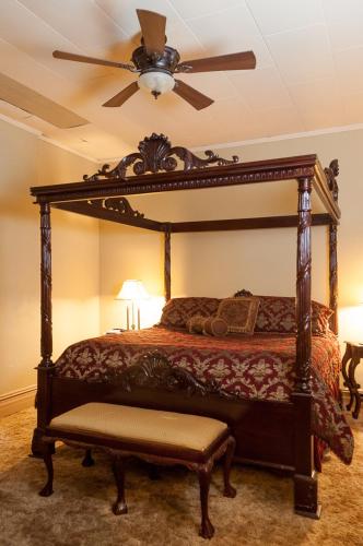 The Historic Wolf Hotel - photo 44