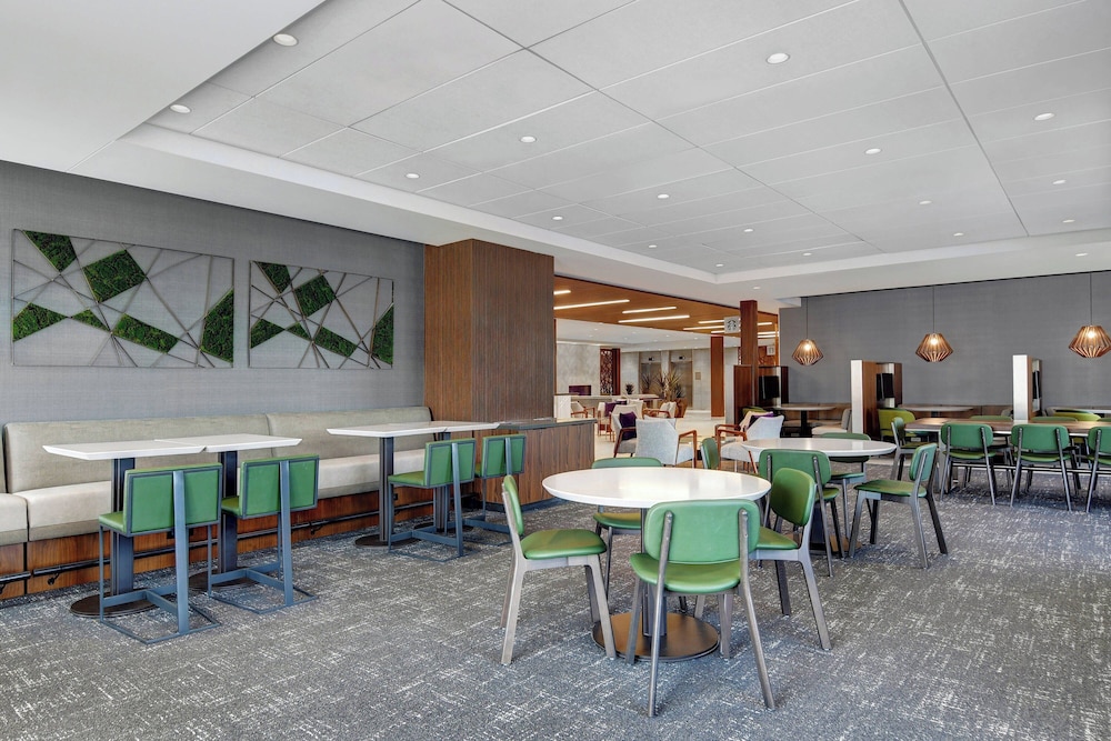 Courtyard by Marriott Manhattan Aggieville - photo 30