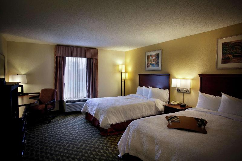 Hampton Inn Carrollton - photo 13