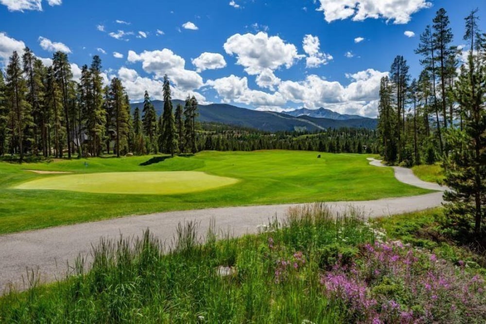Family friendly 3 Bedroom Vacation Rental in West Keystone Resort Along the Snake River With Pool and Hot Tub - photo 31